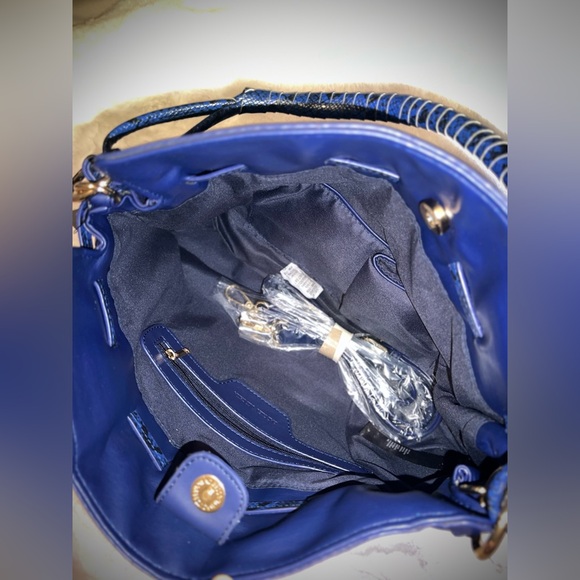 Badgley Mischka solid/snake combo bag - Picture 4 of 5